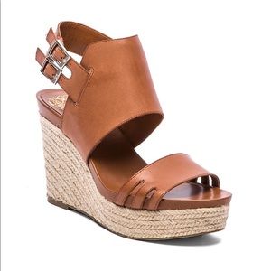 [Vince Camuto] Temperton Wedge